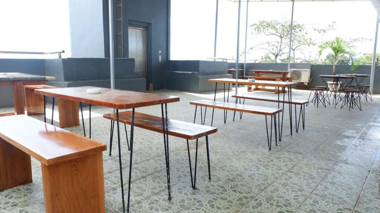 The Waigo Hotel Sorong Zewnętrze zdjęcie